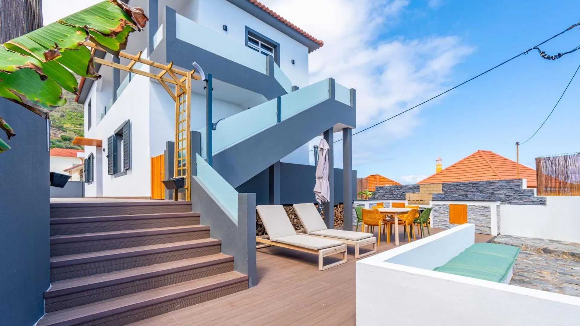 Lighthouse View- Pool Villa Porto Moniz
